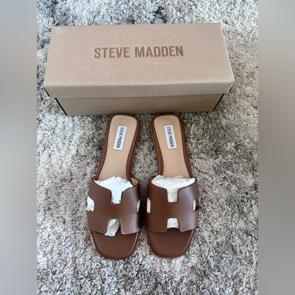 Steve Madden Tan Slide Sandals Size 8.5 Womens
